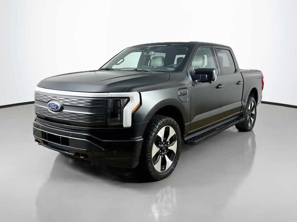 Used 2023 Ford F150 Lightning Platinum AWD/4WD image 3