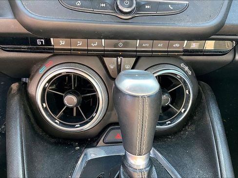Used 2017 Chevrolet Camaro LT RWD image 30