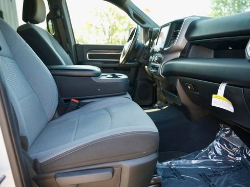 Used 2024 RAM 3500 Big Horn image 8