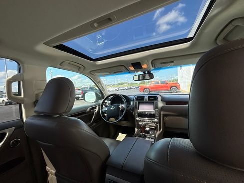 Used 2017 Lexus GX 460 Luxury AWD/4WD image 30