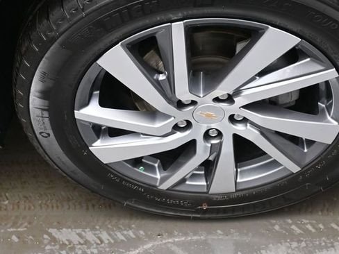 Used 2023 Chevrolet Equinox Premier image 29