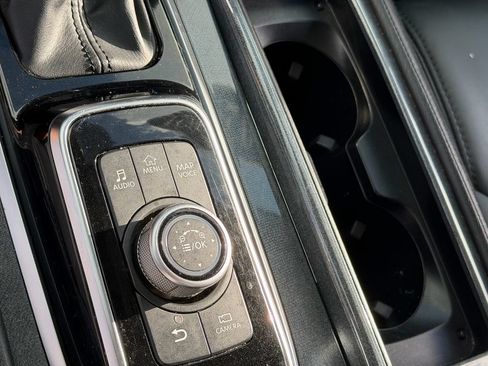 Used 2021 Nissan Armada SV RWD image 23