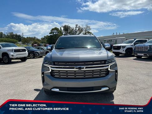 Used 2021 Chevrolet Tahoe Premier w/ Premium Package RWD image 3