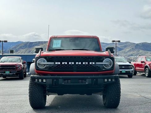 Used 2024 Ford Bronco Wildtrak image 5