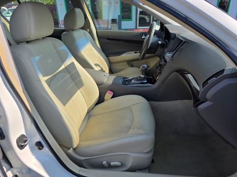 Used 2013 INFINITI G37 x Sedan w/ Premium Pkg AWD/4WD image 10