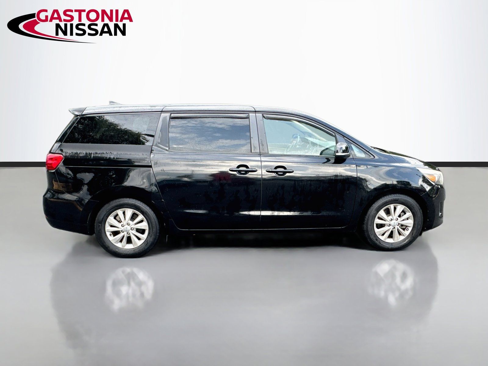 Used 2017 Kia Sedona LX FWD image 10