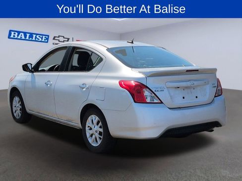 Used 2018 Nissan Versa SV w/ SV Special Edition Package FWD image 5