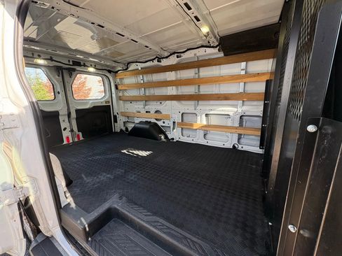 Used 2017 Ford Transit 250 130 Low Roof w/ Exterior Upgrade Package image 25
