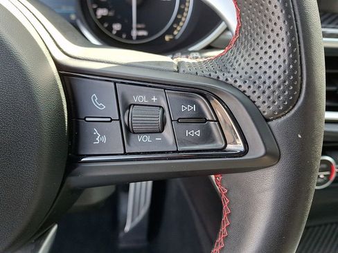 Used 2023 Alfa Romeo Stelvio Estrema AWD/4WD image 23