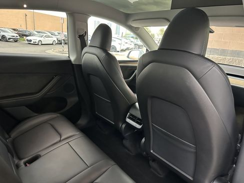 Used 2023 Tesla Model Y Long Range image 38