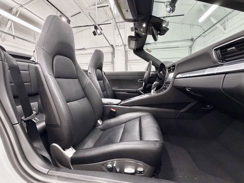 Certified 2016 Porsche 911 Carrera 4S AWD/4WD image 25