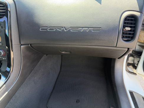 Used 2008 Chevrolet Corvette Coupe RWD image 31