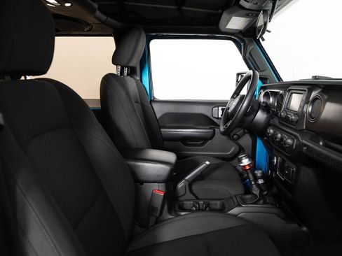 Used 2020 Jeep Wrangler Sport AWD/4WD image 19