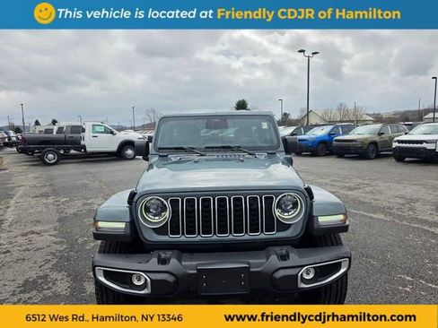 Used 2025 Jeep Wrangler Unlimited Sahara AWD/4WD image 2