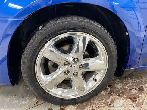 Used 2013 Dodge Avenger SE image 25