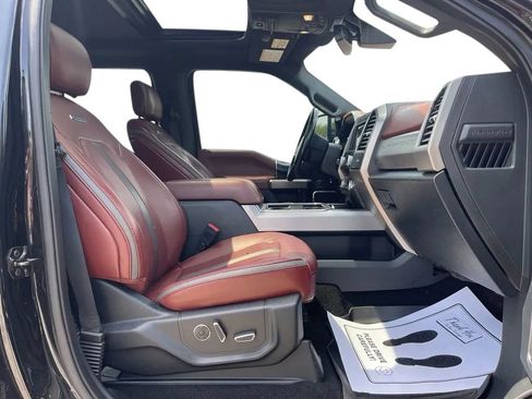 Used 2019 Ford F250 Platinum w/ Platinum Ultimate Package AWD/4WD image 23