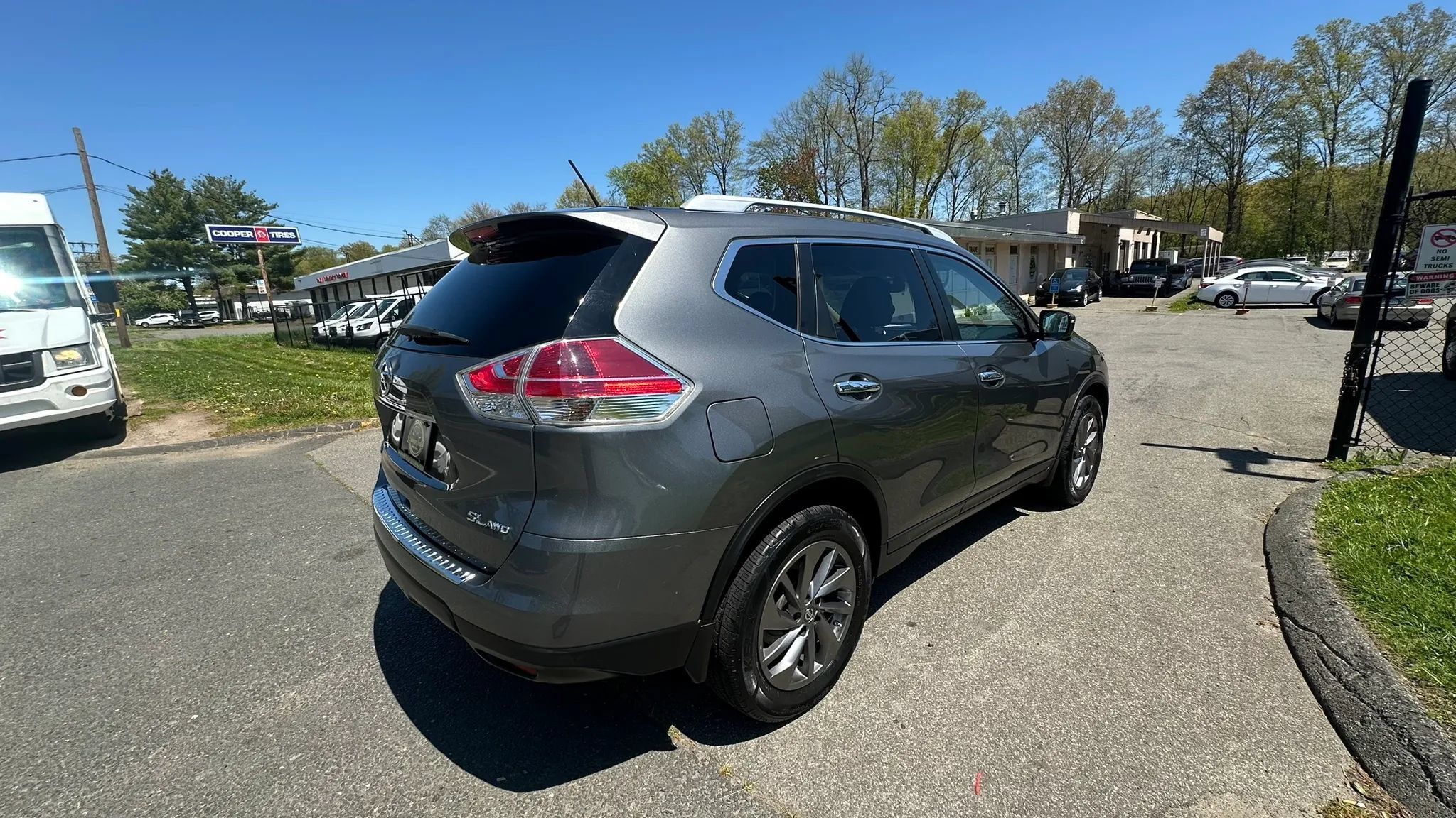 Used 2016 Nissan Rogue SL AWD/4WD image 5