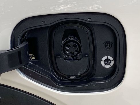 Used 2025 Ford Mustang Mach-E Select image 22