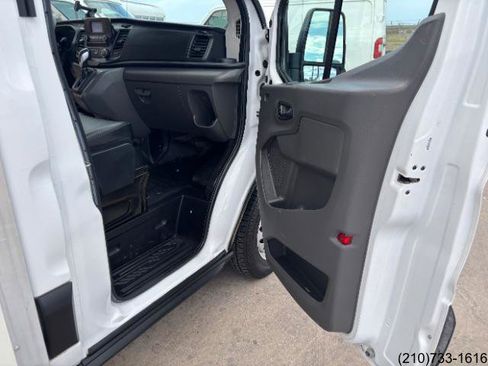 Used 2022 Ford Transit 350 DRW image 29