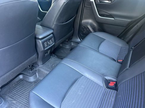 Used 2022 Toyota RAV4 XSE AWD/4WD image 14