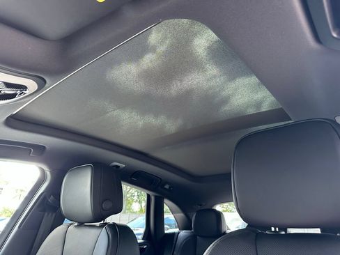 Certified 2026 Porsche Macan AWD/4WD image 35