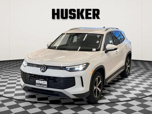Used 2026 Volkswagen Tiguan SE AWD/4WD image 6