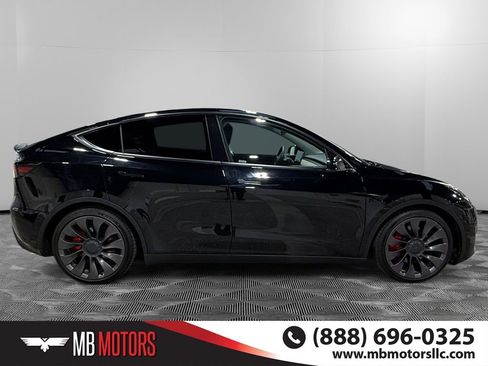Used 2022 Tesla Model Y Performance image 2