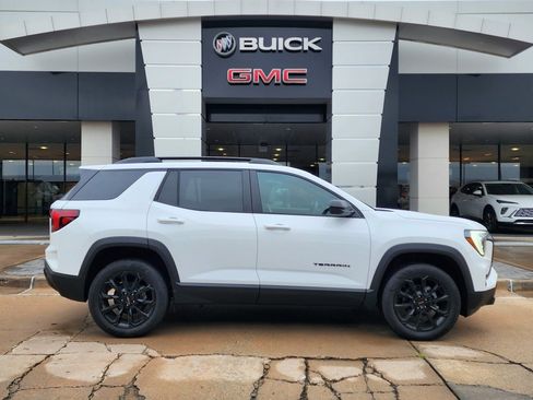 New 2026 GMC Terrain Elevation w/ Black Edition image 3