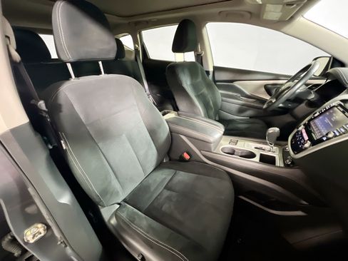 Used 2018 Nissan Murano SV w/ Premium Package image 31