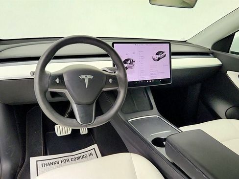 Used 2022 Tesla Model Y Performance AWD/4WD image 11