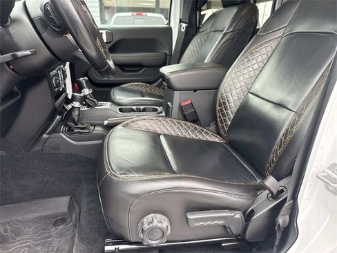 Used 2020 Jeep Wrangler Unlimited Sahara image 18