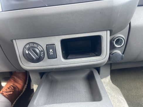 Certified 2016 Nissan Frontier SV AWD/4WD image 18