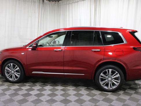 Certified 2025 Cadillac XT6 Premium Luxury w/ Platinum Package AWD/4WD image 39