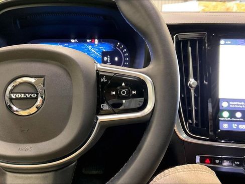 Certified 2023 Volvo S90 B6 Ultimate w/ Protection Package Premier AWD/4WD image 12