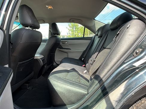 Used 2015 Toyota Camry SE FWD image 15
