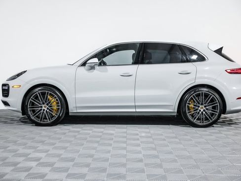 Used 2019 Porsche Cayenne Turbo w/ Sportdesign Package image 19