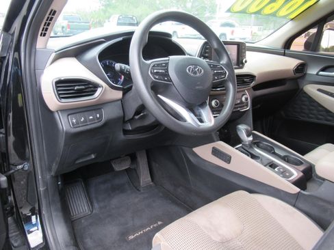 Used 2019 Hyundai Santa Fe SE FWD image 16