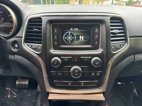 Used 2015 Jeep Grand Cherokee Laredo w/ Quick Order Package 23E AWD/4WD image 22