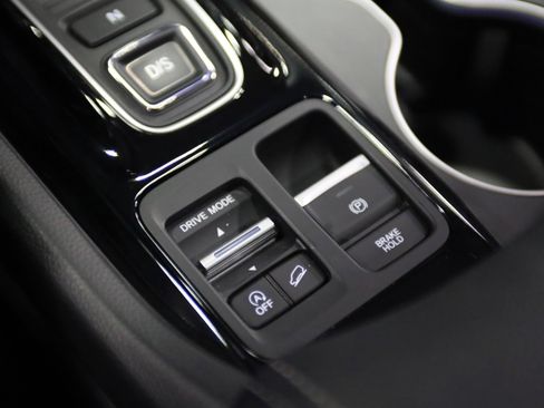 Used 2025 Honda Pilot Elite image 33