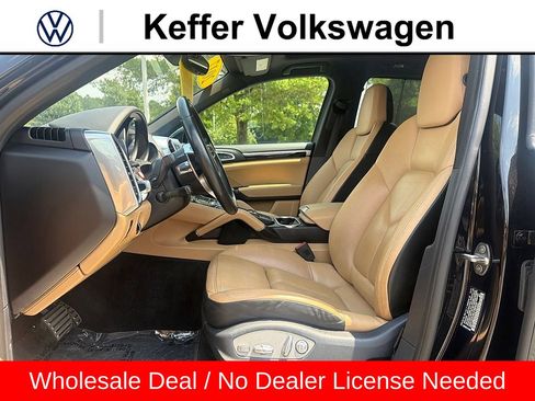 Used 2017 Porsche Cayenne S AWD/4WD image 12