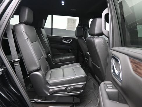 Used 2021 Chevrolet Tahoe Z71 w/ Max Trailering Package image 11