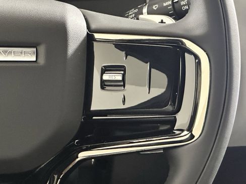 New 2026 Land Rover Range Rover Velar Dynamic SE image 21