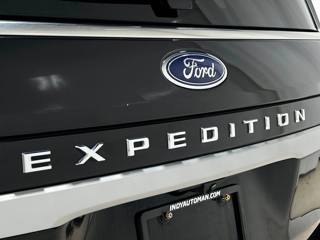 Used 2022 Ford Expedition Max XLT w/ Livery Package AWD/4WD image 44