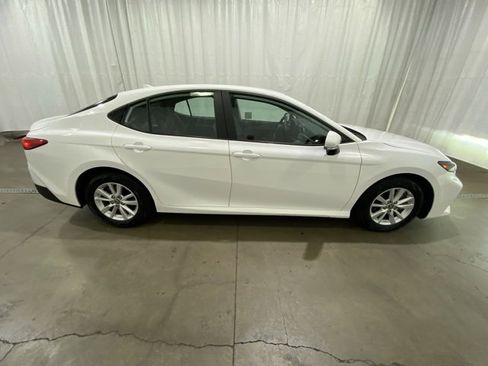 Certified 2025 Toyota Camry LE image 3