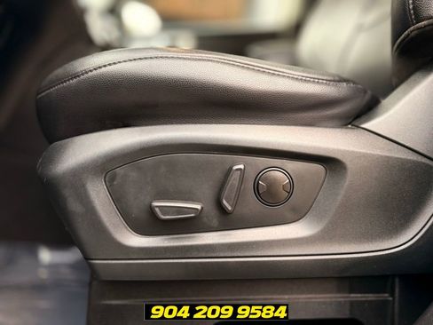 Used 2021 Ford Explorer Limited w/ Equipment Group 301A RWD image 15