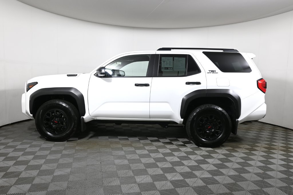 Used 2025 Toyota 4Runner TRD Off-Road AWD/4WD image 2