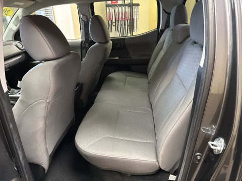 Used 2023 Toyota Tacoma SR5 image 33