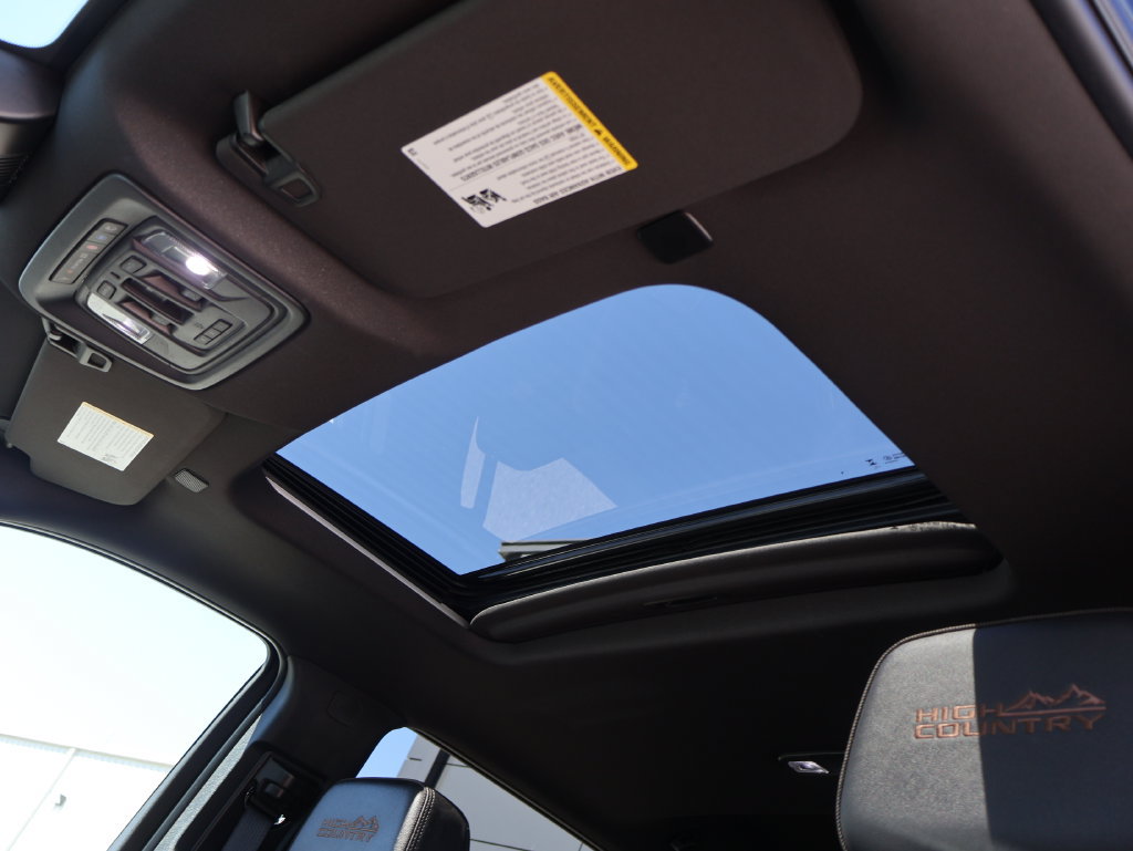 Used 2024 Chevrolet Silverado 2500 High Country w/ High Country Premium Package AWD/4WD image 24