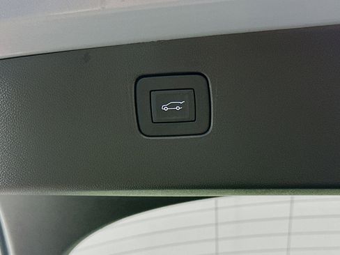 Used 2025 Buick Envista Preferred w/ Convenience I Package image 27