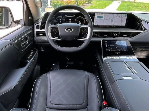 Certified 2025 INFINITI QX80 Luxe AWD/4WD image 17